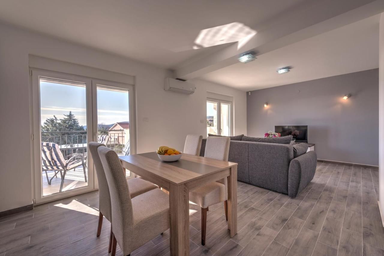 Апартаменты Villa Sandy Apartments Тиват-14