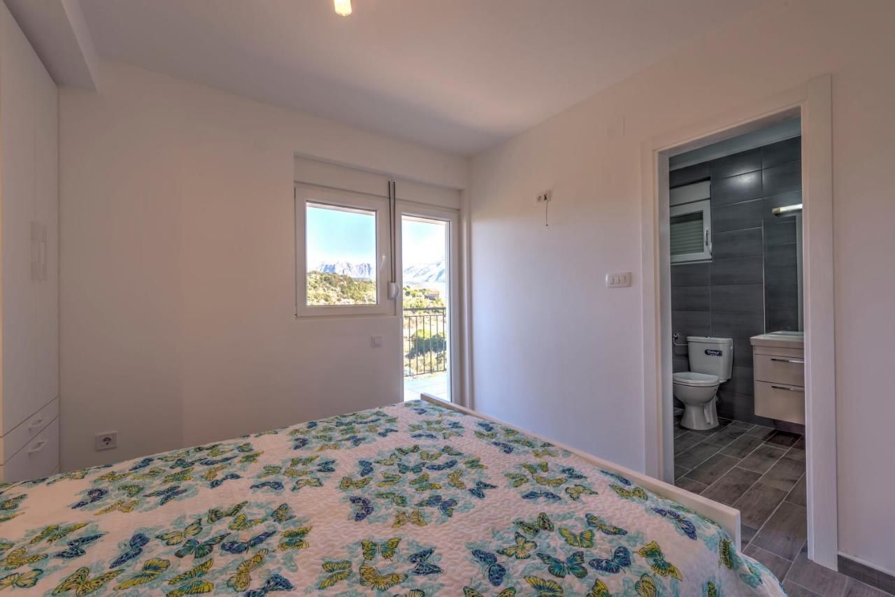 Апартаменты Villa Sandy Apartments Тиват-15